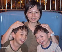 SP Foo with her kids